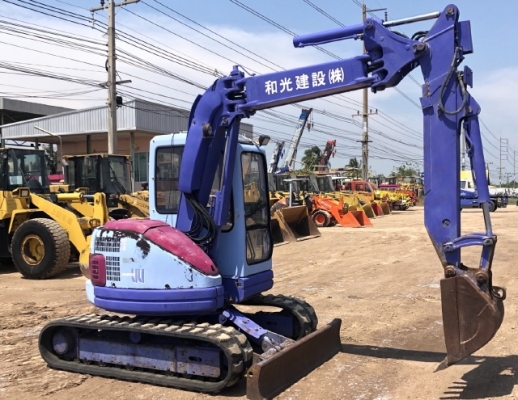 ขายรถขุด KOMATSU PC50UU-2 อาร์มยาวพิเศษ คอนโทรลสั้น นำเข้าเองจากญี่ปุ่น สภาพสวยพร้อมใช้ มีVDOการทำงานครับ