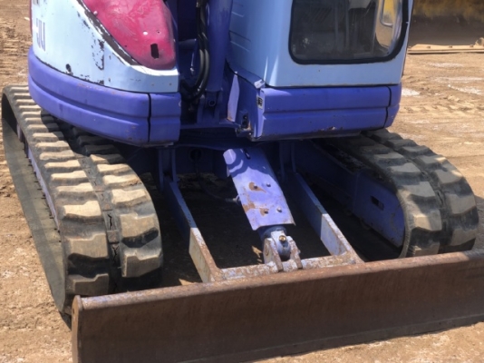 ขายรถขุด KOMATSU PC50UU-2 อาร์มยาวพิเศษ คอนโทรลสั้น นำเข้าเองจากญี่ปุ่น สภาพสวยพร้อมใช้ มีVDOการทำงานครับ