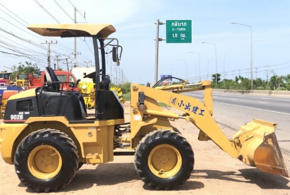 ขายรถตักล้อยาง CAT 902B ปี 2012 (6XX ชั่วโมง) นำเข้าเองจากญี่ปุ่น สภาพสวยพร้อมใช้ มีVDOการทำงานครับ
