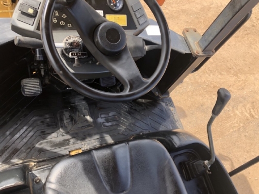 ขายรถตักล้อยาง CAT 902B ปี 2012 (6XX ชั่วโมง) นำเข้าเองจากญี่ปุ่น สภาพสวยพร้อมใช้ มีVDOการทำงานครับ