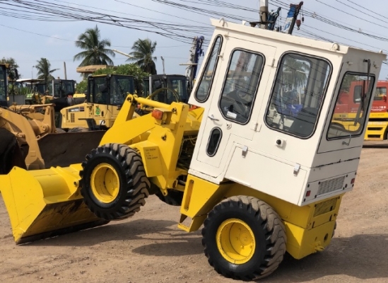 ขายรถตักล้อยาง KOMATSU WA30-2 (3,XXX ชั่วโมง) นำเข้าเองจากญี่ปุ่น สภาพสวยพร้อมใช้
