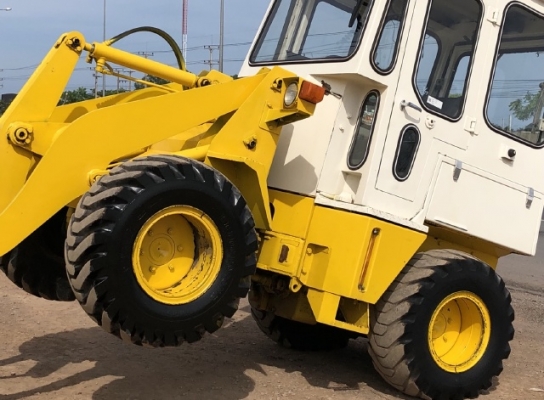 ขายรถตักล้อยาง KOMATSU WA30-2 (3,XXX ชั่วโมง) นำเข้าเองจากญี่ปุ่น สภาพสวยพร้อมใช้
