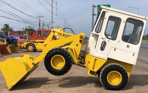 ขายรถตักล้อยาง KOMATSU WA30-2 (3,XXX ชั่วโมง) นำเข้าเองจากญี่ปุ่น สภาพสวยพร้อมใช้