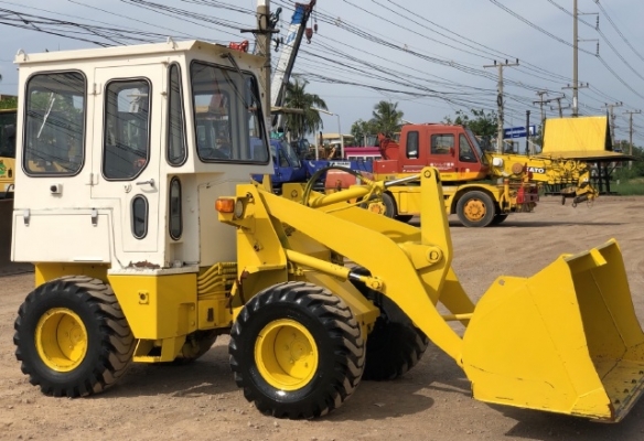 ขายรถตักล้อยาง KOMATSU WA30-2 (3,XXX ชั่วโมง) นำเข้าเองจากญี่ปุ่น สภาพสวยพร้อมใช้