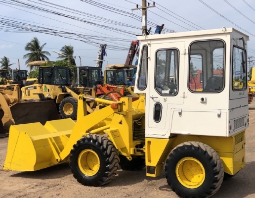 ขายรถตักล้อยาง KOMATSU WA30-2 (3,XXX ชั่วโมง) นำเข้าเองจากญี่ปุ่น สภาพสวยพร้อมใช้