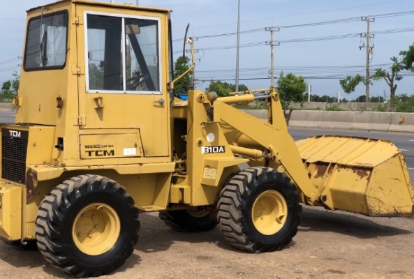 ขายรถตักล้อยาง TCM 810A-2 (เทียบเท่า WA30) (1,XXX ชั่วโมง) นำเข้าเองจากญี่ปุ่น สภาพสวยพร้อมใช้  มีVDOครับ