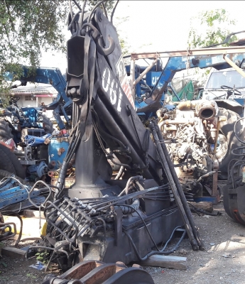 ขายเครนพับ HIAB190 8 ตัน +บุ้งกี้ นำเข้า 390000 บาท โทร084-5424150 line id : rapinzat