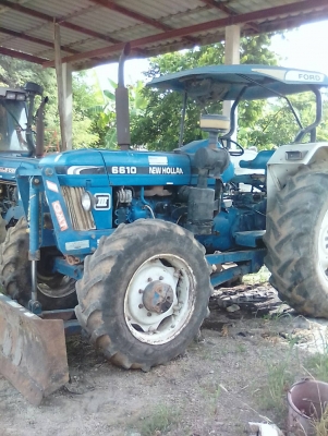 ขายรถไถ FORD 2 เพลา รุ่น 7610 รถพร้อมใช้ เอกสารเล่มทะเบียน