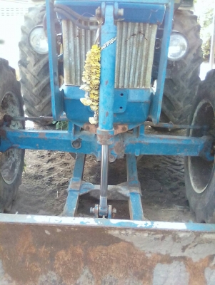 ขายรถไถ FORD 2 เพลา รุ่น 7610 รถพร้อมใช้ เอกสารเล่มทะเบียน