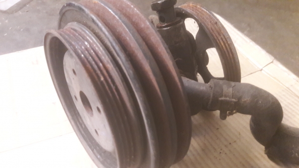 กระปุกปั่นเพาเวอร์ 4D56 ของไทรทันตัวแรก สายพานรุ่นมหม่ 4 ร่องพร้อม มู่เล่