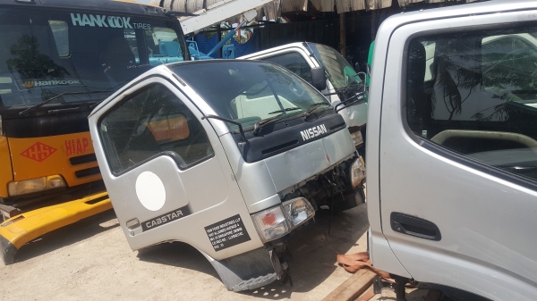 SALE*ขายถูกด่วนๆหัวเก๋ง รถบรรทุก 4ล้อใหญ่ ,6 ล้อเล็ก /CABIN NISSAN:CABSTAR สินค้าเก่านอก ขายตามสภพ