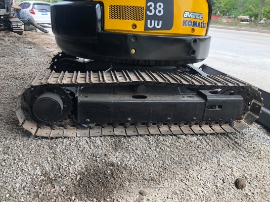 รถขุด KOMATSU PC38uu-2  รถเก่านอกสภาพสวย เครื่องปั้มดีเยี่ยม เอวแน่น ช่วงล่างเต็ม แทรกเหล็กใหม่ บุ้งกี๋ใหม่ พร้อมเช็คระบบ ทำสี  เก็บงานรั่วซึ่ม พร้อมใช้งาน เอกสารอินวอยครบ  (คอลโทนน้ำมัน)  ราคา330,000บาท  รถขุดดีมีคุณภาพต้อง #ร้านแสนเจริญแทรกเตอร์  สนใจติ
