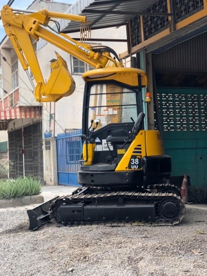 รถขุด KOMATSU PC38uu-2  รถเก่านอกสภาพสวย เครื่องปั้มดีเยี่ยม เอวแน่น ช่วงล่างเต็ม แทรกเหล็กใหม่ บุ้งกี๋ใหม่ พร้อมเช็คระบบ ทำสี  เก็บงานรั่วซึ่ม พร้อมใช้งาน เอกสารอินวอยครบ  (คอลโทนน้ำมัน)  ราคา330,000บาท  รถขุดดีมีคุณภาพต้อง #ร้านแสนเจริญแทรกเตอร์  สนใจติ