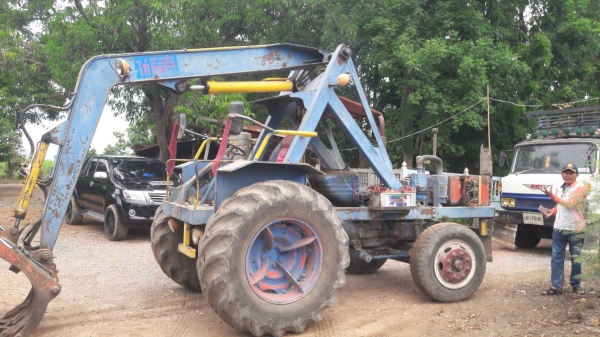 รถคีบอ้อย รถคีบอ้อย