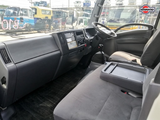 หัวเก๋ง  ISUZU NPR โรโบคอป 150 สีขาวสดใส