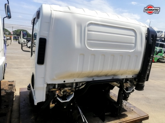 หัวเก๋ง  ISUZU NPR โรโบคอป 150 สีขาวสดใส