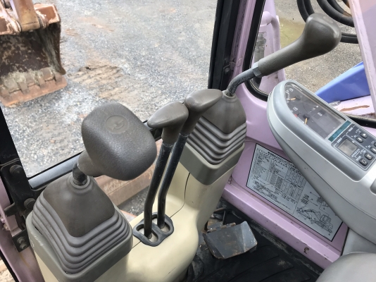 ขายรถแม็คโคร SUMITOMO SH75U2 พร้อมใช้งาน นำเข้าเองจากประเทศญี่ปุ่น ติดต่อ 063-9316985 ID LINE : 0639316985 ครับ