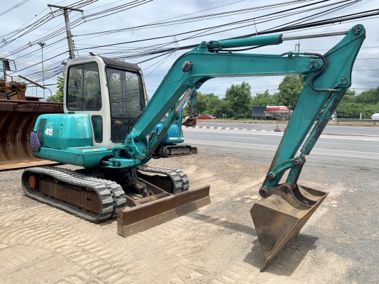 ขายรถแม็คโคร KOMATSU PC45-1 พร้อมใช้งาน นำเข้าเองจากประเทศญี่ปุ่น ติดต่อ 063-9316985 ID LINE : 0639316985 ครับ