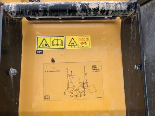 ขายรถตัก CATERPILLAR 966M สภาพพร้อมใช้ สนใจติดต่อ อำพล 090-9694506/ 080-3031241