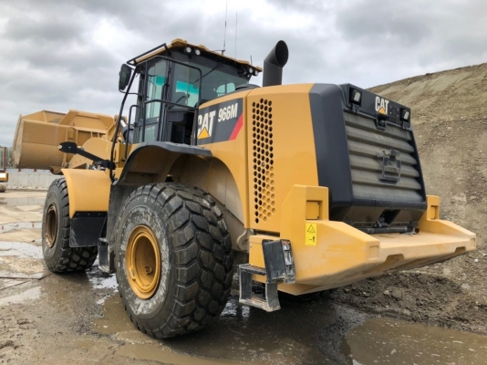 ขายรถตัก CATERPILLAR 966M สภาพพร้อมใช้ สนใจติดต่อ อำพล 090-9694506/ 080-3031241