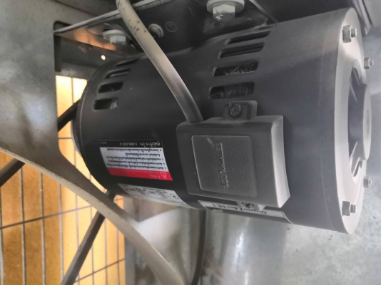 ขายพัดลมฟาร์ม 36" มือ2สภาพดีพร้อมใช้งาน