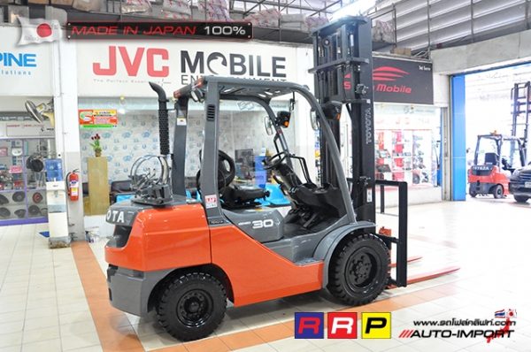 ขายรถโฟล์คลิฟท์มือสอง TOYOTA รุ่น 8FG30-30115 นำเข้าจากประเทศญี่ปุ่น 100\% ไม่เคยใช้งานในไทย