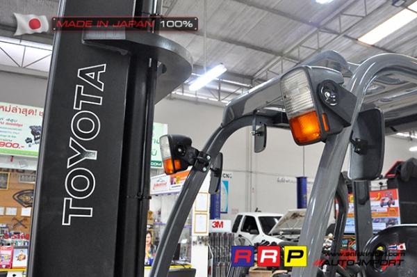 ขายรถโฟล์คลิฟท์มือสอง TOYOTA รุ่น 8FG30-30115 นำเข้าจากประเทศญี่ปุ่น 100\% ไม่เคยใช้งานในไทย
