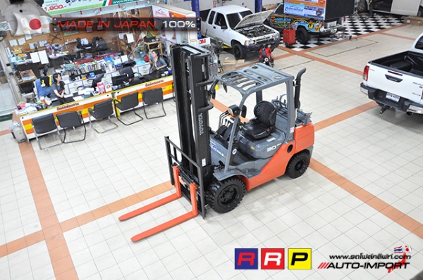 ขายรถโฟล์คลิฟท์มือสอง TOYOTA รุ่น 8FG30-30115 นำเข้าจากประเทศญี่ปุ่น 100\% ไม่เคยใช้งานในไทย