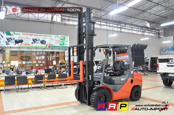 ขายรถโฟล์คลิฟท์มือสอง TOYOTA รุ่น 8FG30-30115 นำเข้าจากประเทศญี่ปุ่น 100\% ไม่เคยใช้งานในไทย