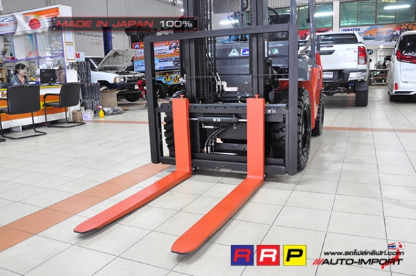 ขายรถโฟล์คลิฟท์มือสอง TOYOTA รุ่น 8FG30-30115 นำเข้าจากประเทศญี่ปุ่น 100\% ไม่เคยใช้งานในไทย