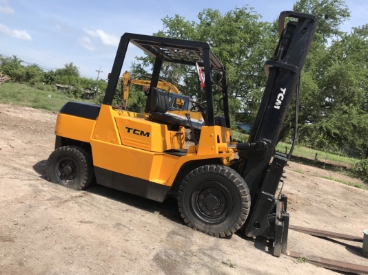 ฟอร์คลิฟต์ TCM 4 ตัน ราคา 275,000 บาท ฟอร์คลิฟต์ TCM 4 ตัน ราคา 275,000 บาท