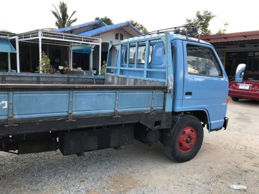 ขายครับ รถบรรทุก 6 ล้อ ISUZU NPR 115 แรง กระบะ 4.3 เมตร รถสวยพร้อมใช้