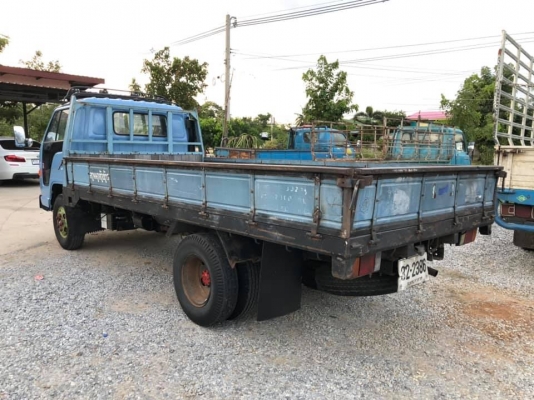 ขายครับ รถบรรทุก 6 ล้อ ISUZU NPR 115 แรง กระบะ 4.3 เมตร รถสวยพร้อมใช้