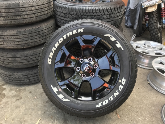 ล้อร็อคโค่ขอบ 18 พร้อมยางป้ายแดงปี 19