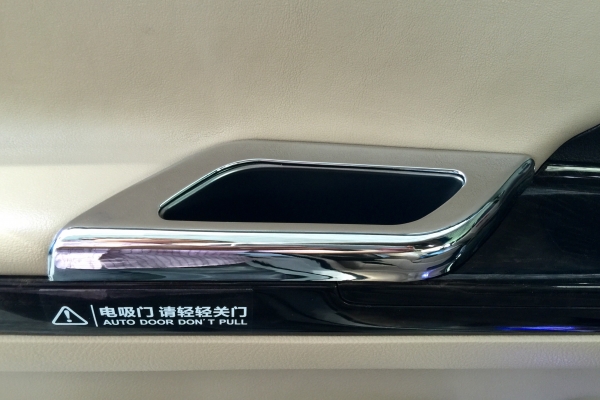 ขายมือเปิดประตูโครเมี่ยมรถ TOYOTA รุ่น ALPHARD ปี 08-14