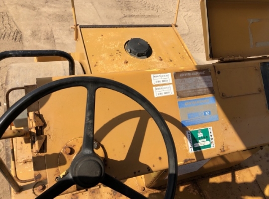 ขายรถบด 3 ล้อ DYNAPAC CS12 นำเข้าเองจากญี่ปุ่น สภาพสวยพร้อมใช้ มีVDOการทำงานครับ