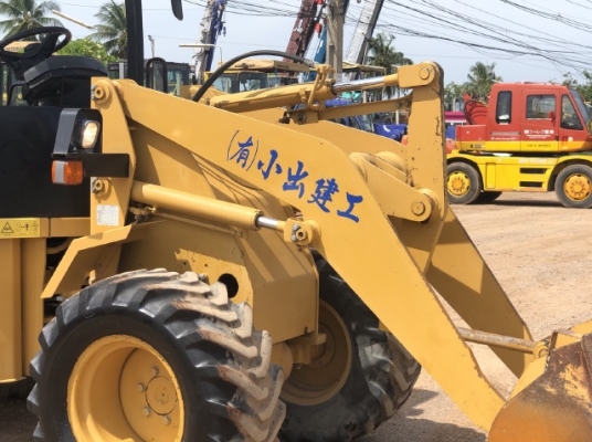 ขายรถตักล้อยาง CAT 902B ปี 2012 (6XX ชั่วโมง) นำเข้าเองจากญี่ปุ่น สภาพสวยพร้อมใช้ มีVDOการทำงานครับ