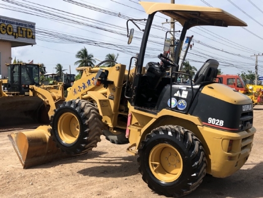 ขายรถตักล้อยาง CAT 902B ปี 2012 (6XX ชั่วโมง) นำเข้าเองจากญี่ปุ่น สภาพสวยพร้อมใช้ มีVDOการทำงานครับ