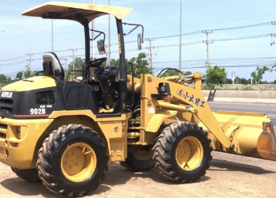 ขายรถตักล้อยาง CAT 902B ปี 2012 (6XX ชั่วโมง) นำเข้าเองจากญี่ปุ่น สภาพสวยพร้อมใช้ มีVDOการทำงานครับ