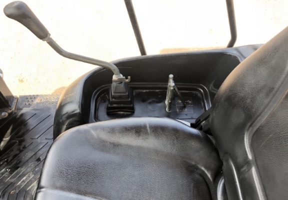 ขายรถตักล้อยาง CAT 902B ปี 2012 (6XX ชั่วโมง) นำเข้าเองจากญี่ปุ่น สภาพสวยพร้อมใช้ มีVDOการทำงานครับ