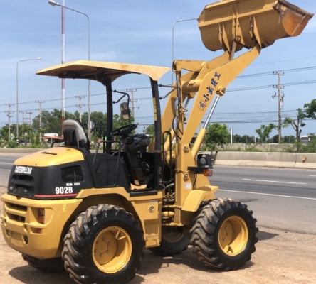 ขายรถตักล้อยาง CAT 902B ปี 2012 (6XX ชั่วโมง) นำเข้าเองจากญี่ปุ่น สภาพสวยพร้อมใช้ มีVDOการทำงานครับ