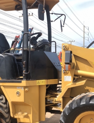 ขายรถตักล้อยาง CAT 902B ปี 2012 (6XX ชั่วโมง) นำเข้าเองจากญี่ปุ่น สภาพสวยพร้อมใช้ มีVDOการทำงานครับ