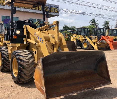 ขายรถตักล้อยาง CAT 902B ปี 2012 (6XX ชั่วโมง) นำเข้าเองจากญี่ปุ่น สภาพสวยพร้อมใช้ มีVDOการทำงานครับ