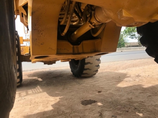 ขายรถตักล้อยาง CAT 936Z (เทียบเท่า WA300) นำเข้าเองจากญี่ปุ่น สภาพสวยพร้อมใช้ มีVDOการทำงานครับ