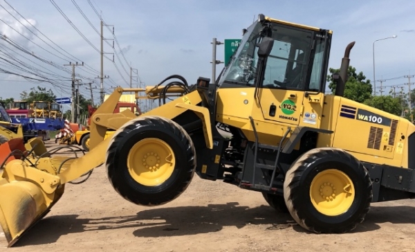 ขายรถตักล้อยาง KOMATSU WA100-5 แขนยาวพิเศษ นำเข้าเองจากญี่ปุ่น สภาพสวยพร้อมใช้ มีVDOการทำงานครับ