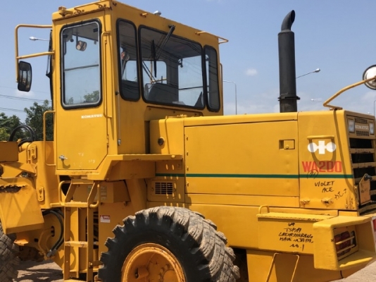 ขายรถตักล้อยาง KOMATSU WA200-1 นำเข้าเองจากญี่ปุ่น สภาพสวยพร้อมใช้ มีVDOการทำงานครับ