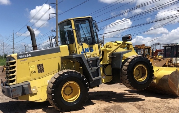 ขายรถตักล้อยาง KOMATSU WA350-3E รถนอกนำเข้าจากญี่ปุ่น สภาพสวยพร้อมใช้ มีVDOการทำงานครับ