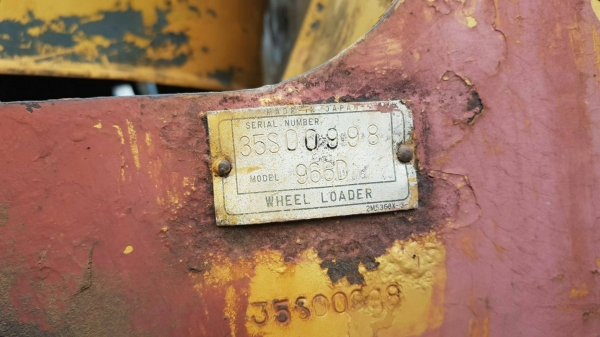 ขายบุ้งกี้ รถตัก CAT-966 สภาพตามรูปครับ