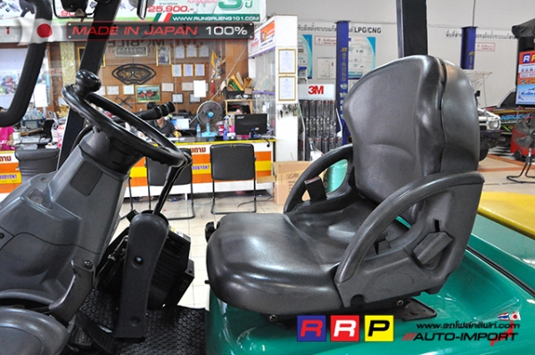 ขายรถโฟล์คลิฟท์มือสอง KOMATSU รุ่น FG30C-16-729204 นำเข้าจากประเทศญี่ปุ่น 100\% ไม่เคยใช้งานในไทย