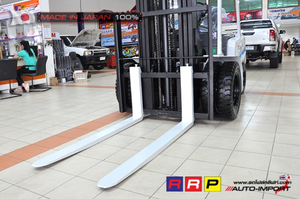 ขายรถโฟล์คลิฟท์มือสอง TCM รุ่น FD30T3K-2R900111 นำเข้าจากประเทศญี่ปุ่น 100\% ไม่เคยใช้งานในไทย